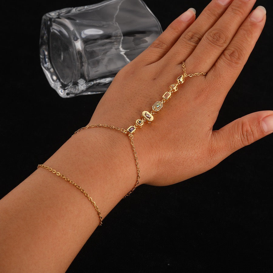 Gemma Handchain