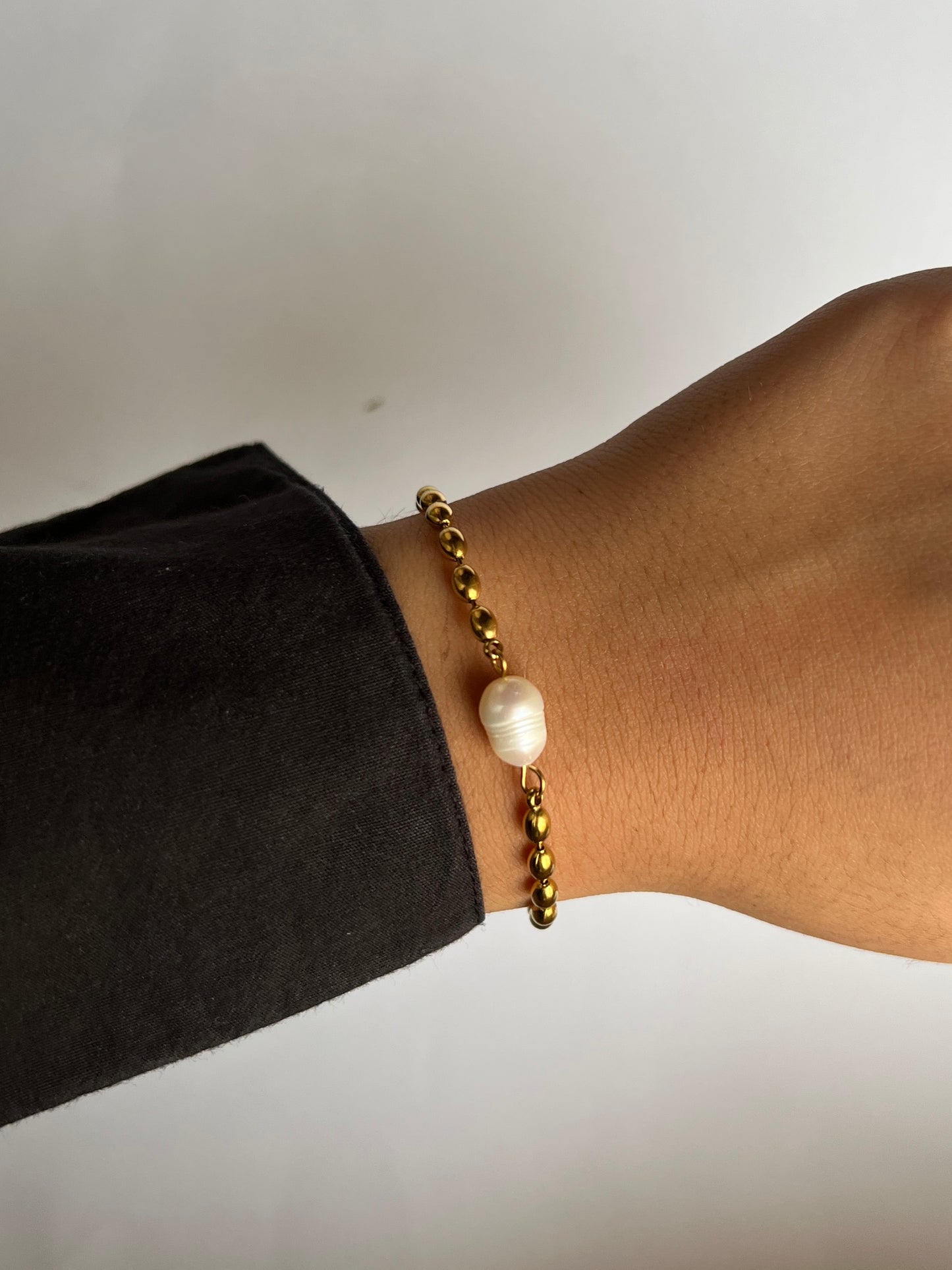 Lola Pearl Bracelet