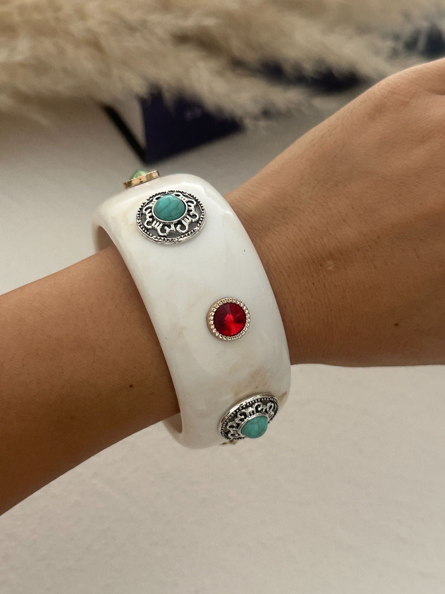 Oh So Chic Resin Bangle