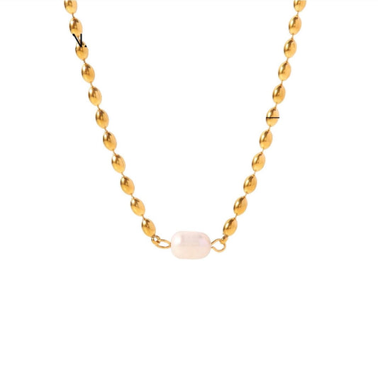 Lola Pearl Necklace